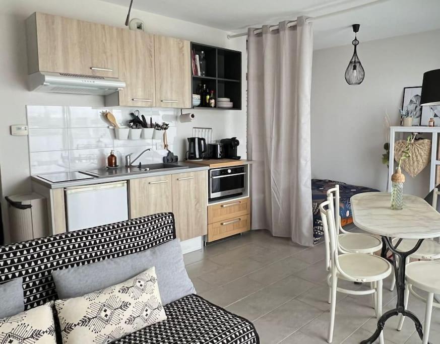 Ambre Appart-Wifi-Terrasse-Parking-Terrasse-2 Couchages La Rochelle  Exterior photo